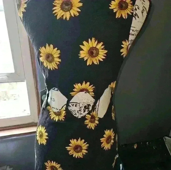 Pac Sun Kendall & Kylie Womans Sunflower Dress Size S - Picture 8 of 12